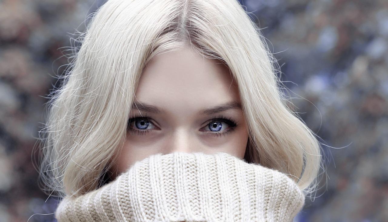 10 niezbędnych wskazówek dotyczących korektora oczu, które sprawią, że Twoje oczy będą wyglądać pięknie